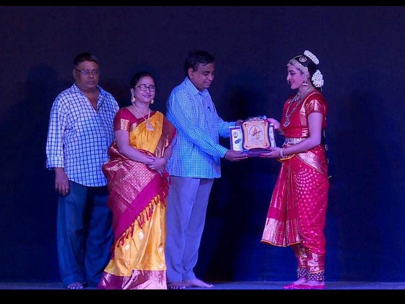Awards for students of Shreebala Nrithyalaya